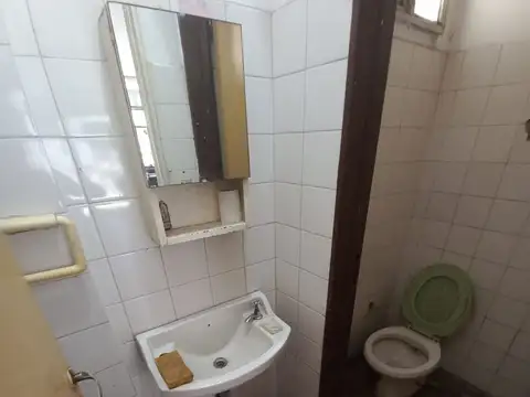 Local en Venta Via Púb.