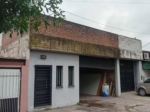 Galpón en venta - Oficinas - Local - 420Mts2 - Lomas de Zamora