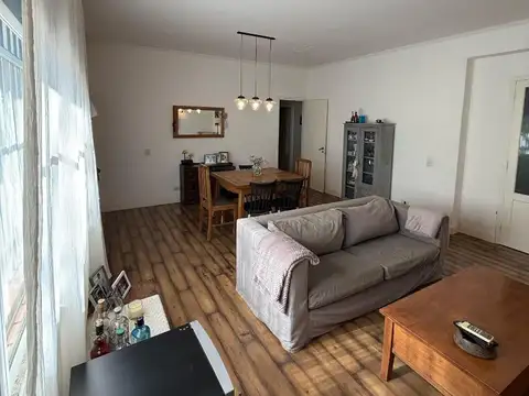 Depto Tipo Casa 5 ambientes con 2 baños