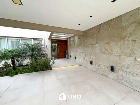 Puerto Roldán - Casa de 3 Dormitorios.