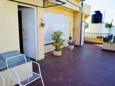 CASA MULTIFAMILIAR, VENTA  EN JAUREGUI, LUJAN