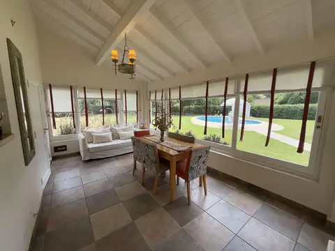 Casa en Venta con 8 cocheras