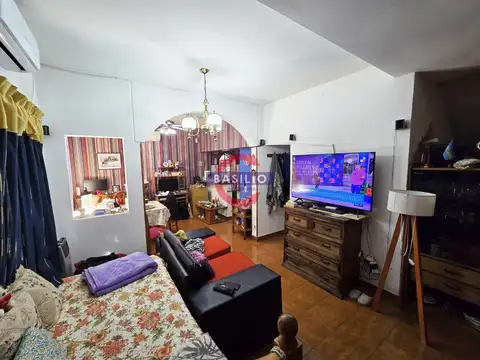 Casa 3 ambientes con 2 baños