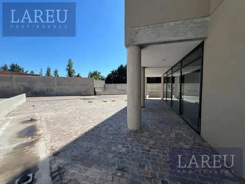 Local - 46 Plaza, Agora Uno - Pilar