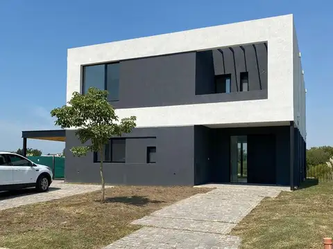 Venta Casa 5 Amb Al Rio c/Amarra Propia en El Canal Villanueva Tigre