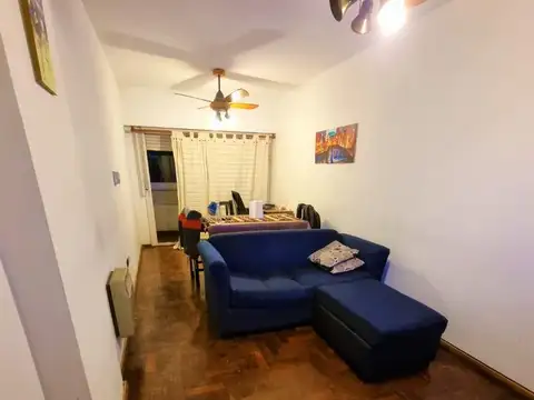 Departamento 2 dormitorios Mitre 1500.