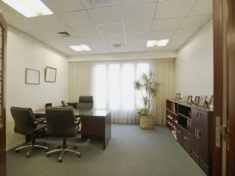 Teniente General Juan Domingo Perón 300