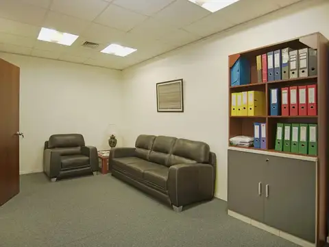 Oficina en Alquiler 27 años