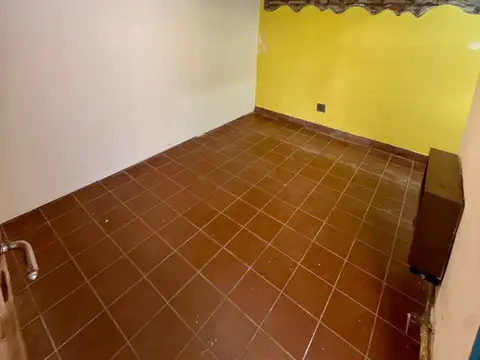 PH IDEAL PARA RECICLAR PATIO Y PARRILLERO DOS DORMITORIOS