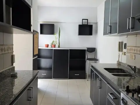 Departamento en Alquiler con 1 cocheras