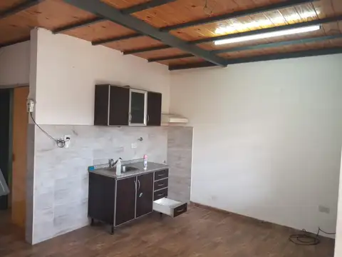 Depto Tipo Casa en Alquiler de 2 ambientes