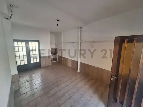 Ferella e/ Bossinga e independencia 200, Piso 0