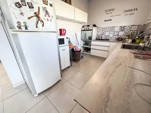 Casa 5 ambientes con 1 baño