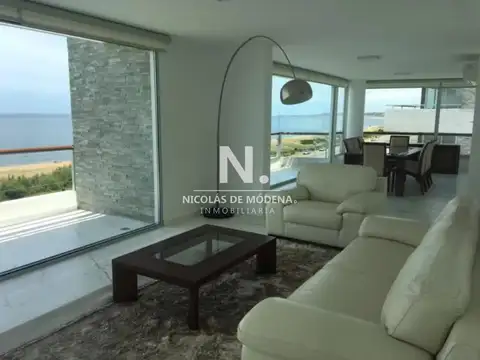 Departamento 5 ambientes con 4 baños