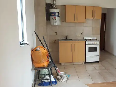 Av. Alberdi 500, Piso 2