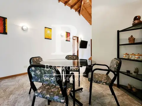 Casa 3 ambientes con 2 baños