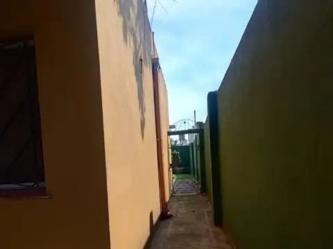 Casa en Venta en Temperley, USD 115.000