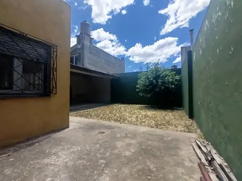 VENTA CASA 3 AMB TEMPERLEY PATIO 2 CUADRAS AVBROWN