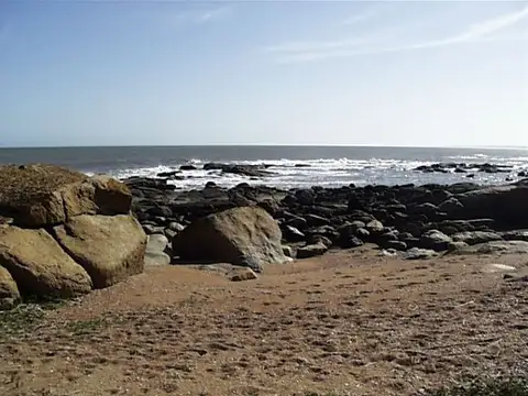 Casa 5 ambientes con 4 baños