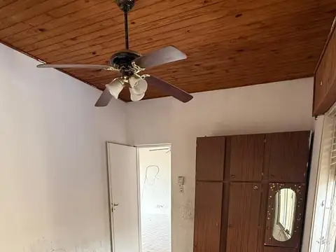 Casa en venta con 2 dormitorios y patio | San Pedro