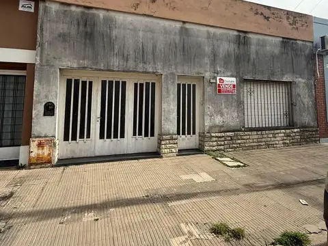 Casa en venta con 2 dormitorios y patio | San Pedro