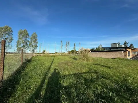 TERRENO EN EXCELENTE UBICACION - LAS PALMAS - MERCEDES (B)