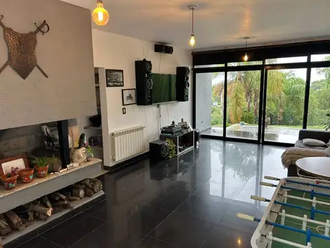 Casa 10 ambientes con 3 baños