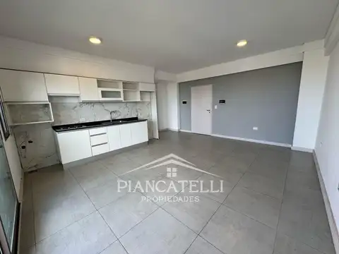 Av Italia, esquina Hipólito Irigoyen, Gral Rodríguez