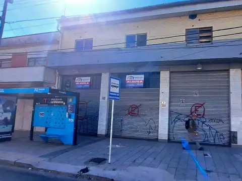 Alquiler local/galpón de 360 m² s/Crovara