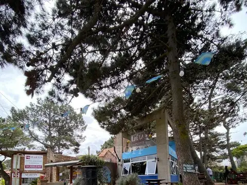 LOCAL COMERCIAL EN AMPLIO TERRENO A DOS CUADRAS DEL MAR, LAS GAVIOTAS