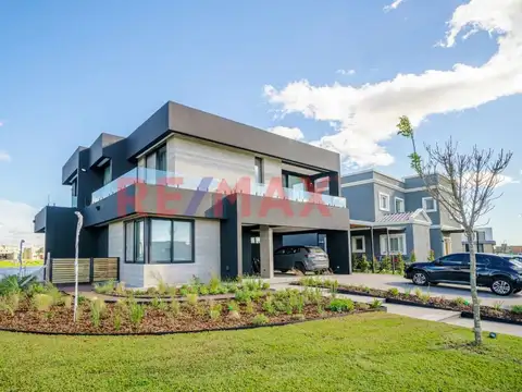 VENTA CASA DE LUJO, PUERTOS - RIBERAS. ESCOBAR