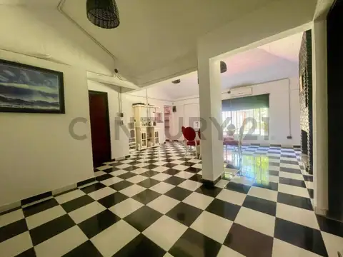 Venta Casa 4 AMBIENTES, San Vicente. Quincho completo! NUEVO VALOR 