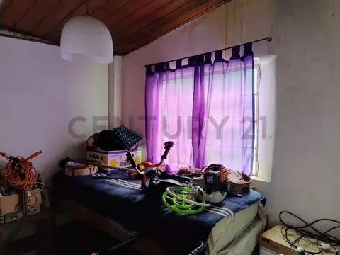 Casa 4 ambientes con 1 baño