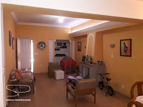 Casa 4 ambientes con quincho s/ lote de 8,66 x 36,65