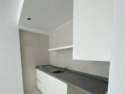 Ricardo Gutiérrez 3000, Piso 1