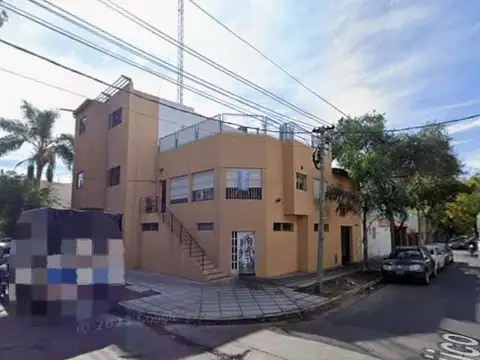 CÓMODO PH PLANTA ALTA - 4 AMBIENTES - PATIO Y TERRAZA - EXC UBICACIÓN!