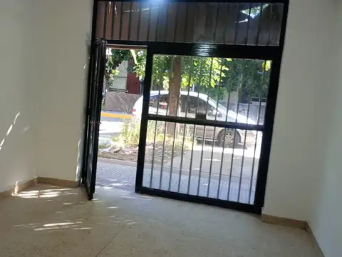 Local en Alquiler Via Púb.