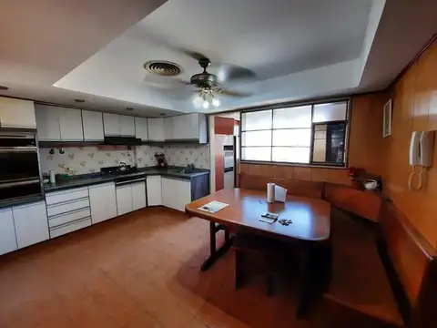 San Martin 600, Piso 10