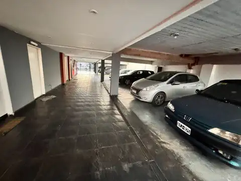 VENTA COCHERA  CUBIERTA EN VILLA URQUIZA