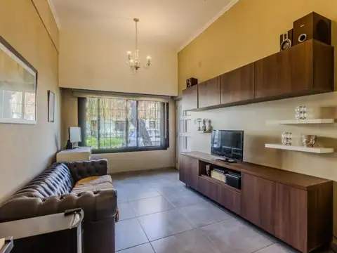 CASA | 3 AMBIENTES | MINIMALISTA | PISCINA | FONDO LIBRE | VILLA LUZURIAGA