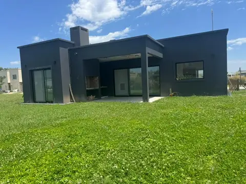 Casa en en santa isabel de 4 ambientes