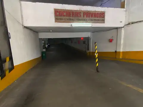 Cochera en Venta Cubierta
