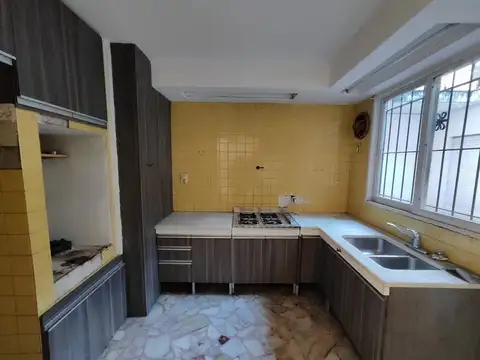 VENTA CASA MULTIFAMILIAR BANFIELD