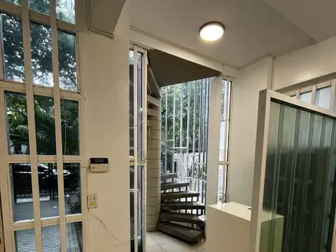 Oficina 4 ambientes con 1 baño