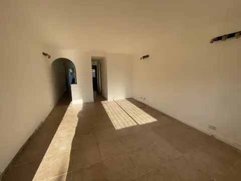 Depto Tipo Casa en Venta en San Fernando Vias  /  Libertador a Rio, USD 110.000