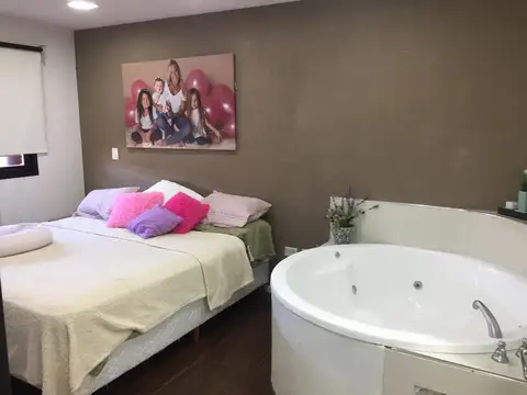 VENTA COMODA CASA DE 5 AMBIENTES VILLA LUZURIAGA-