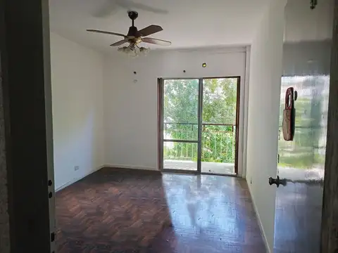 VENTA 4 AMBIENTES  FRENTE CON BALCÓN SAN CRISTOBAL