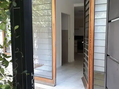 Depto Tipo Casa en Alquiler de 1 dormitorio