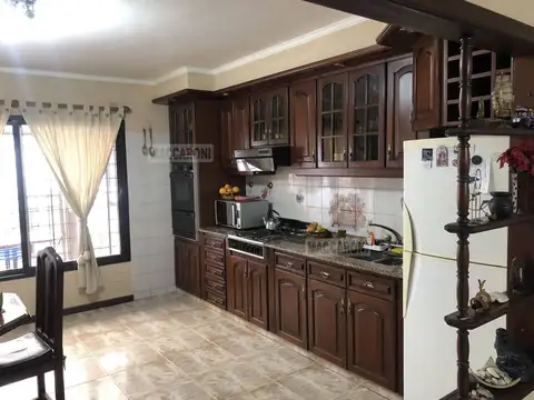 Depto Tipo Casa en Venta con 1 cocheras