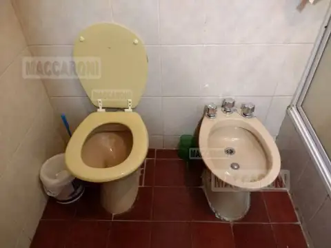 Depto Tipo Casa 4 ambientes con 2 baños